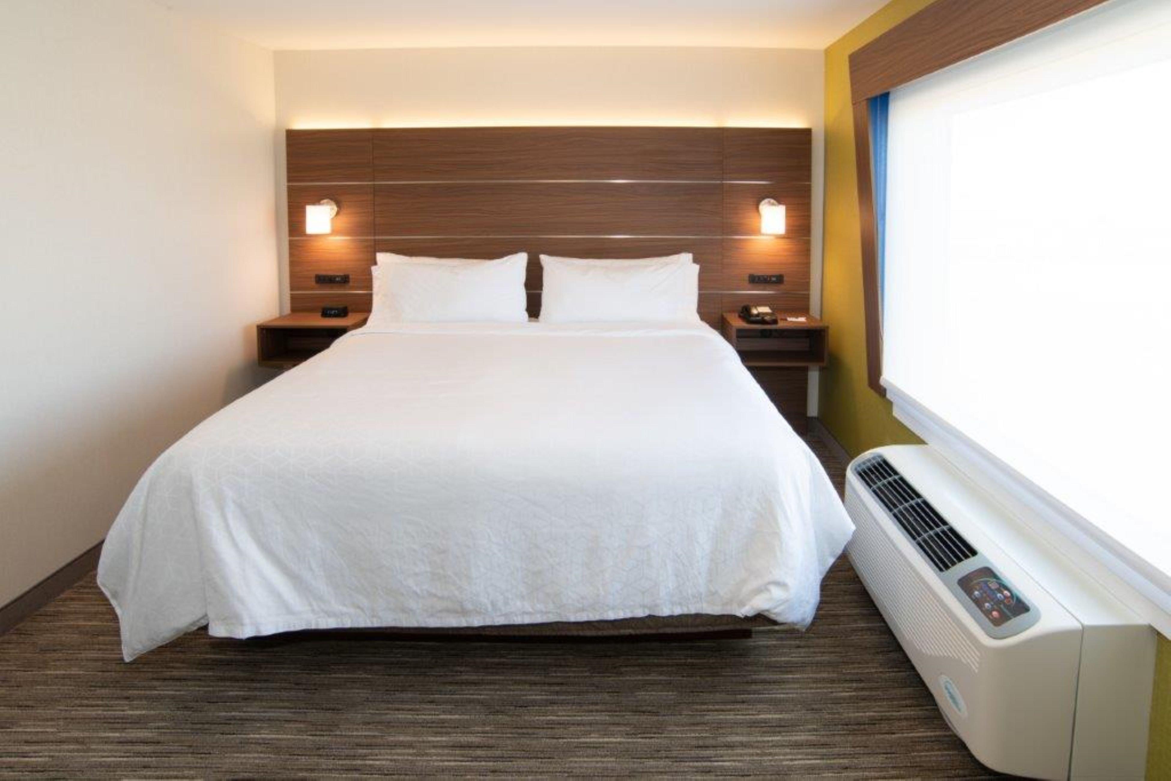 Holiday Inn Express & Suites - North Battleford By Ihg Exterior foto