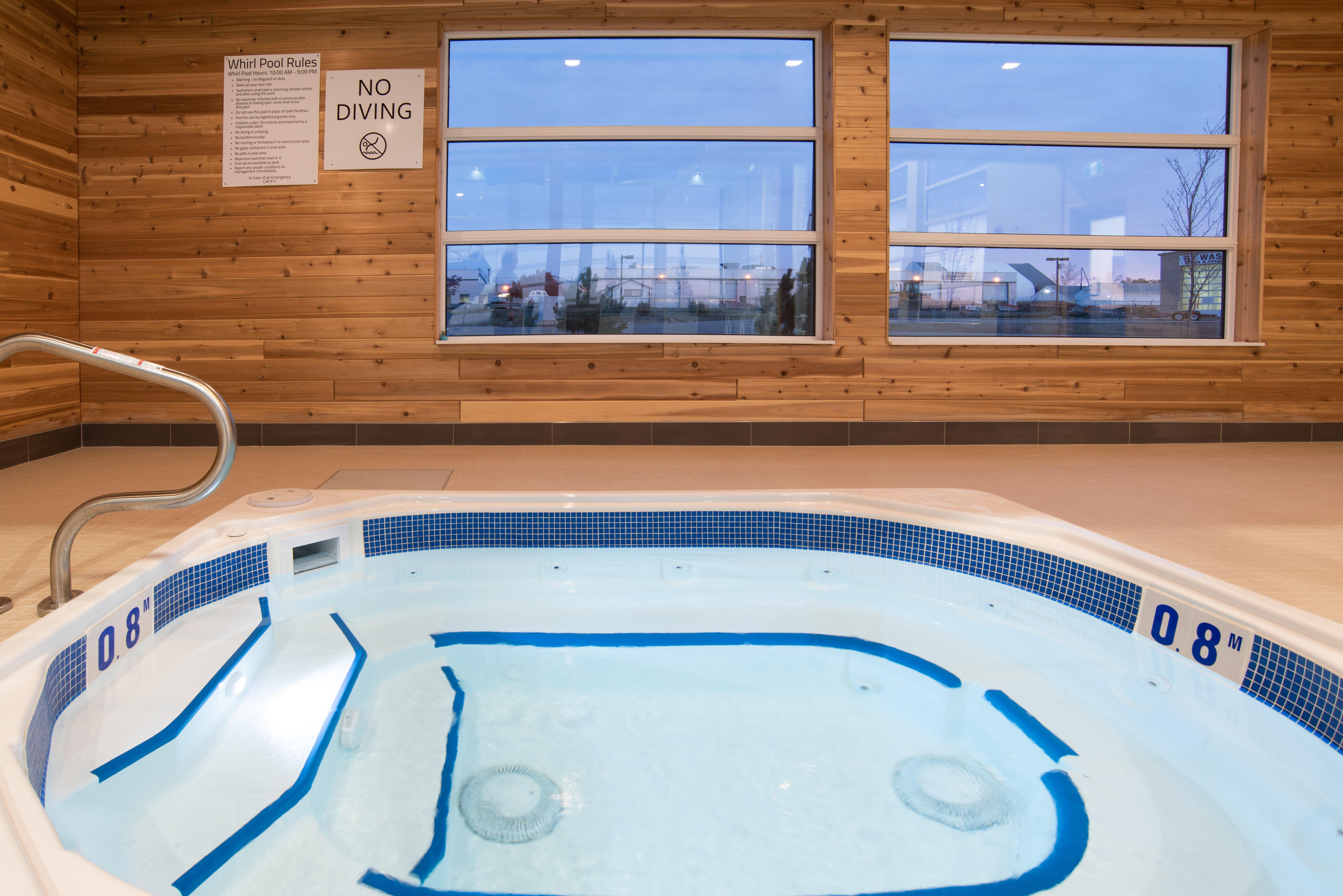 Holiday Inn Express & Suites - North Battleford By Ihg Exterior foto