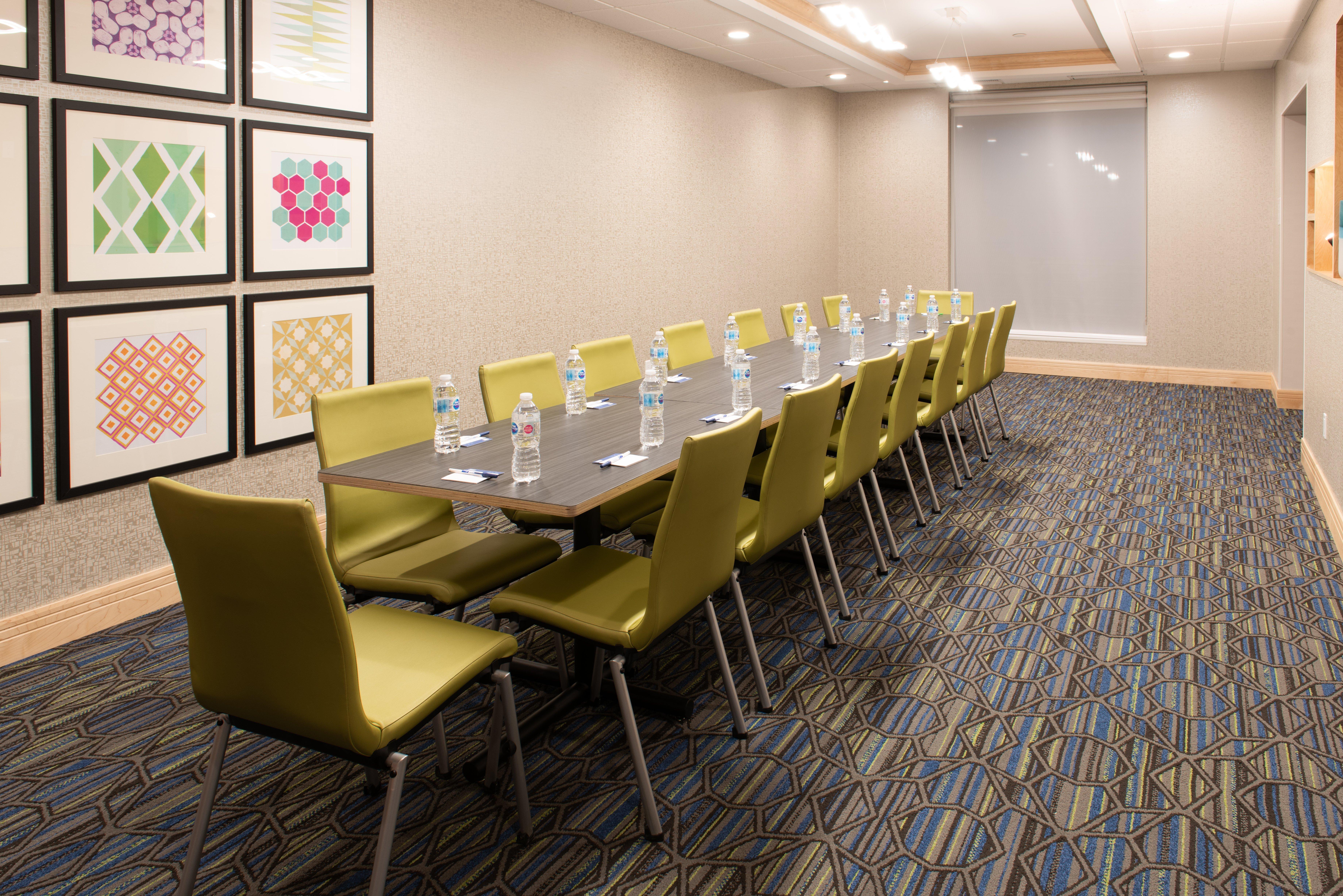 Holiday Inn Express & Suites - North Battleford By Ihg Exterior foto