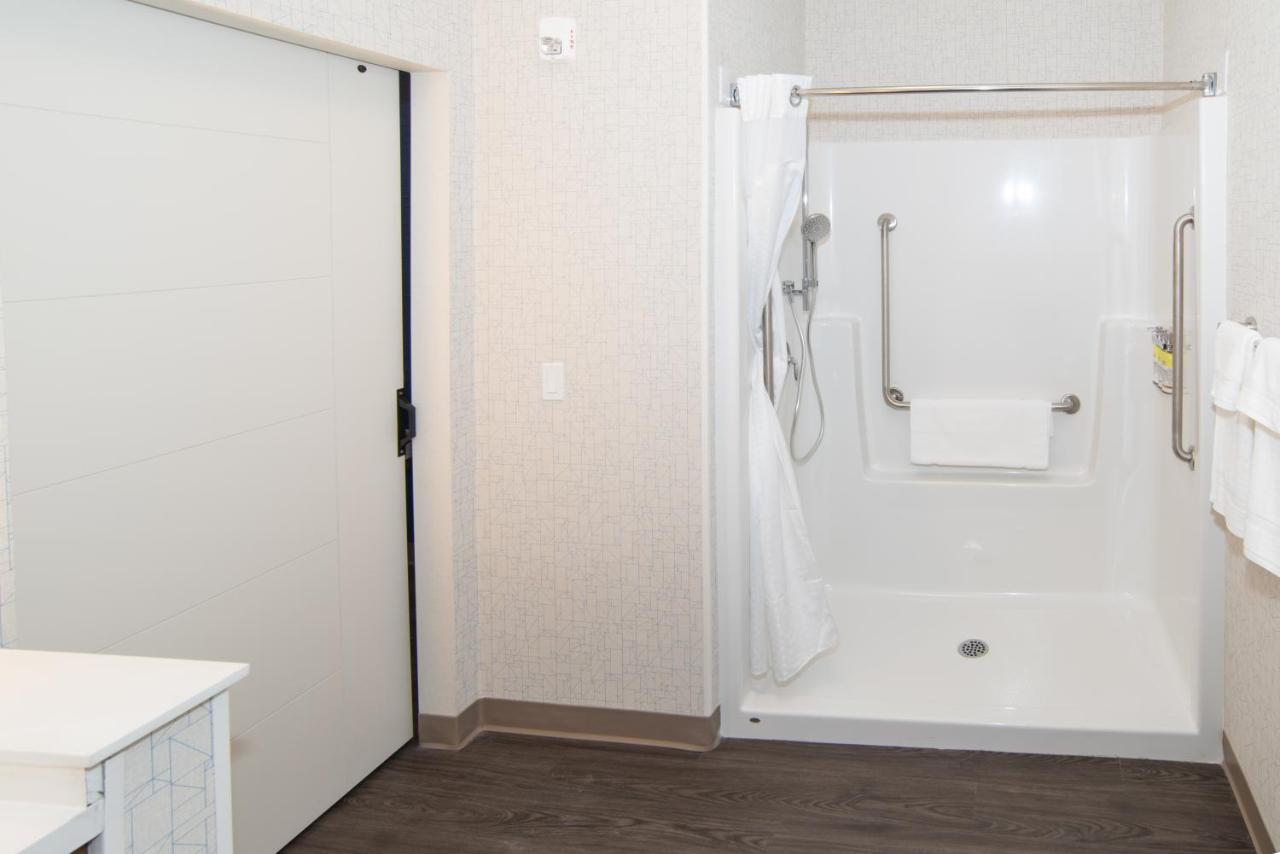 Holiday Inn Express & Suites - North Battleford By Ihg Quarto foto